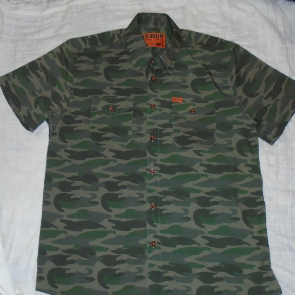 Dixxon Flannel Company The Freebird Green Camo Short Sleeve Button Shirt Large